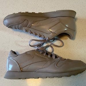 Redbox Classic Sneakers